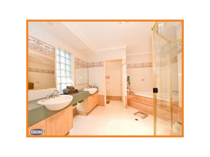 69 Daintree Place, Riverhills QLD 4074