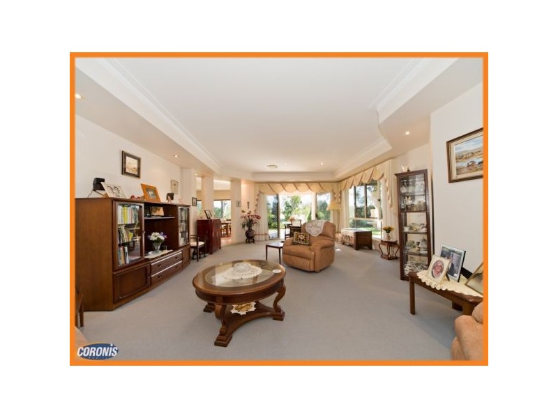 69 Daintree Place, Riverhills QLD 4074