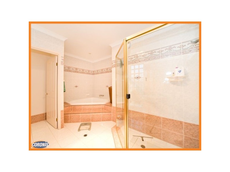 69 Daintree Place, Riverhills QLD 4074