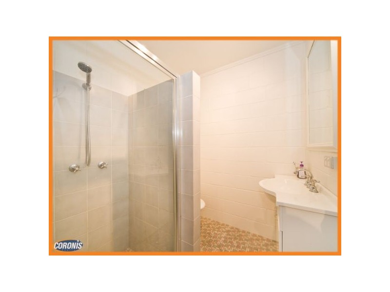 2/89 Maygar Street, Windsor QLD 4030