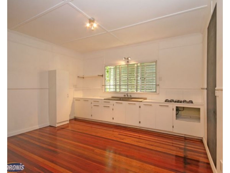 6 Midson Street, Stafford QLD 4053