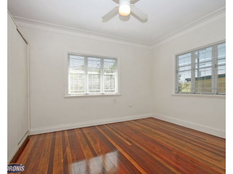 6 Midson Street, Stafford QLD 4053