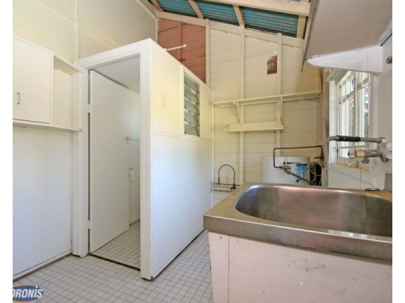 6 Midson Street, Stafford QLD 4053