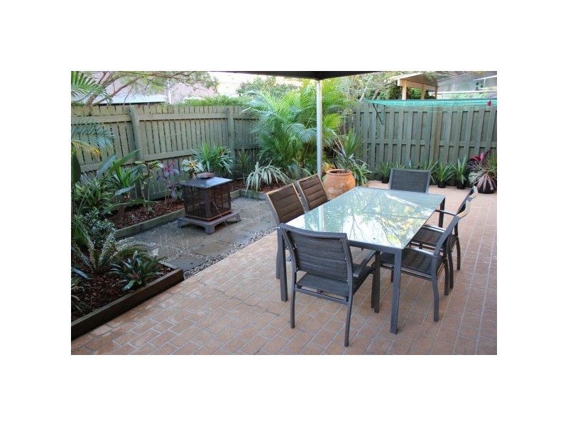 18/12 Crosby Avenue, Arana Hills QLD 4054