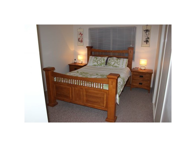 18/12 Crosby Avenue, Arana Hills QLD 4054