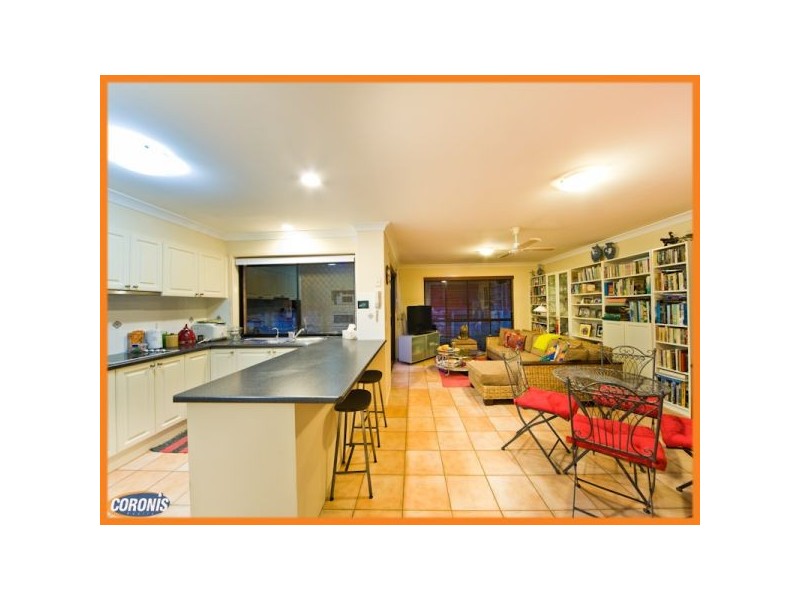 23/15 Abel Smith Crescent, Mount Ommaney QLD 4074