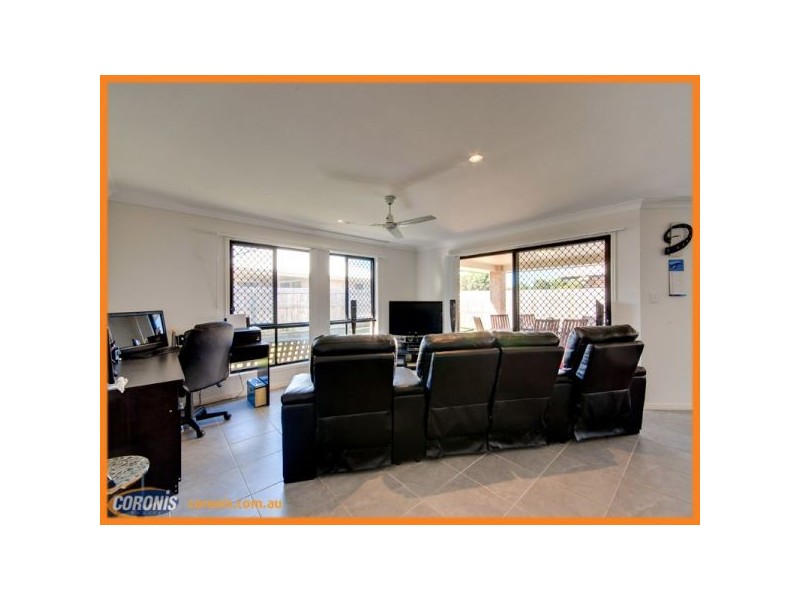 23 Sandstone Boulevard, Ningi QLD 4511
