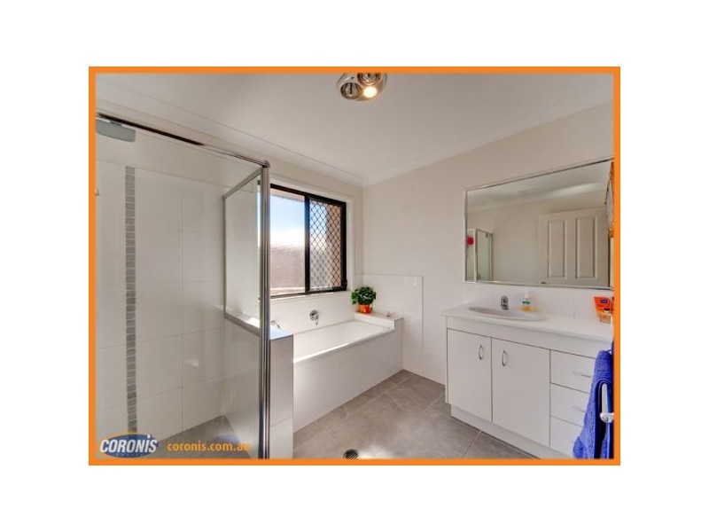 23 Sandstone Boulevard, Ningi QLD 4511