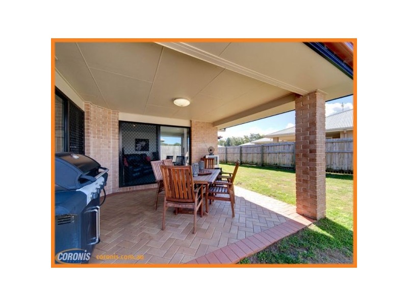 23 Sandstone Boulevard, Ningi QLD 4511