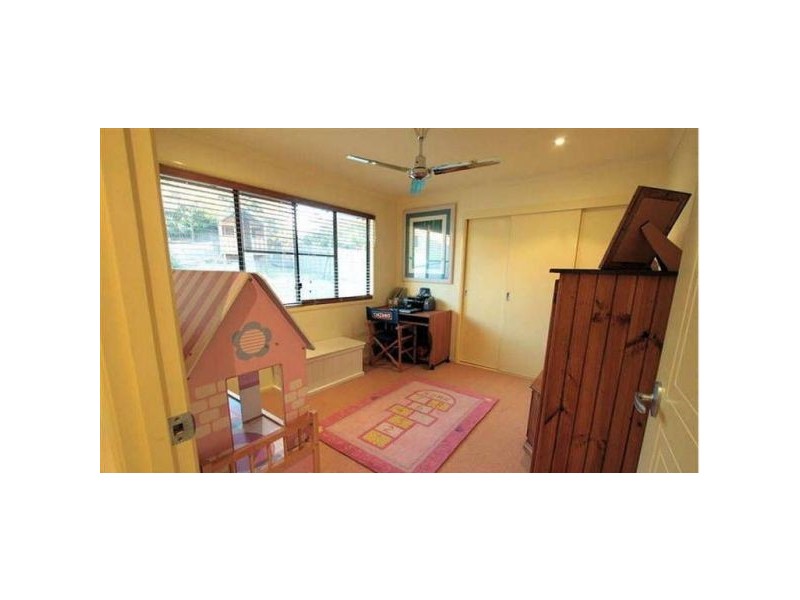 10 Medeo Court, Eatons Hill QLD 4037