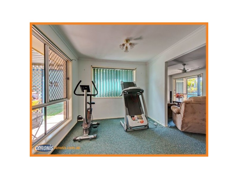 8 Lucida Court, Regents Park QLD 4118