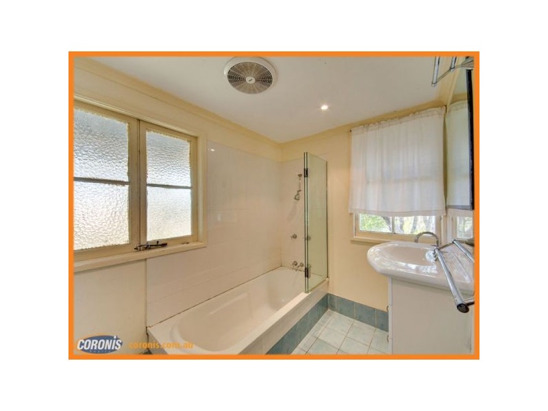 10 Emerald Street, Kedron QLD 4031