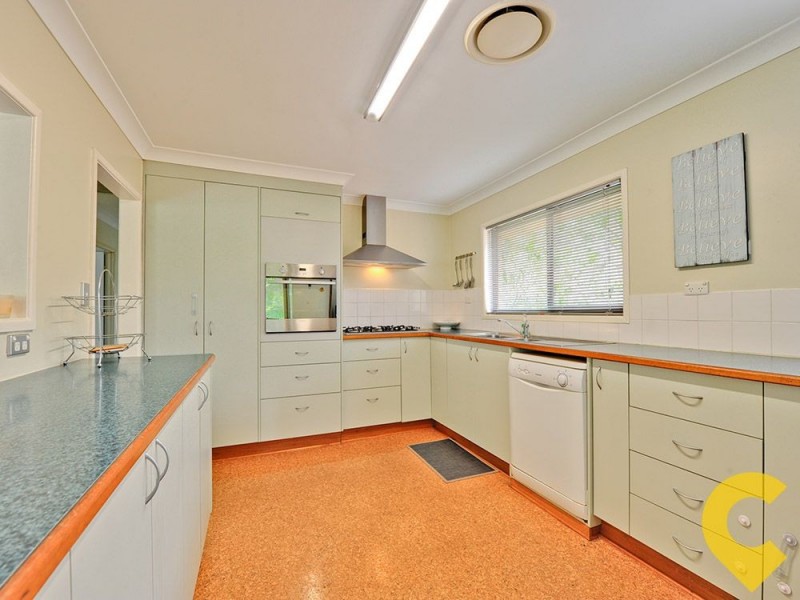 2 Kent Court, Albany Creek QLD 4035