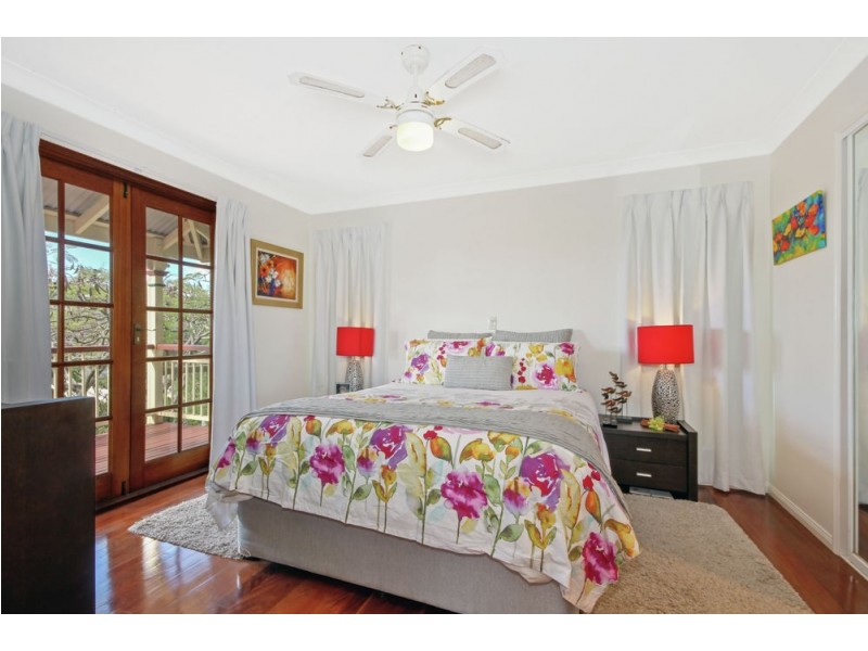 4 Larwood Place, Ferny Hills QLD 4055