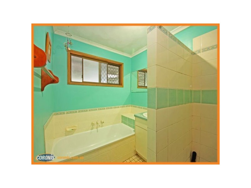 18 Alexander Crescent, Morayfield QLD 4506
