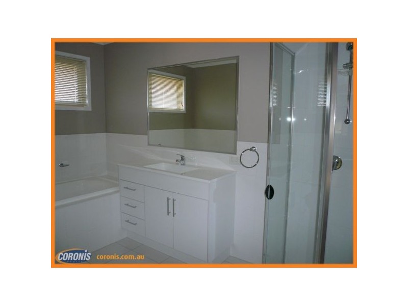 5 Ronald Close, Upper Kedron QLD 4055