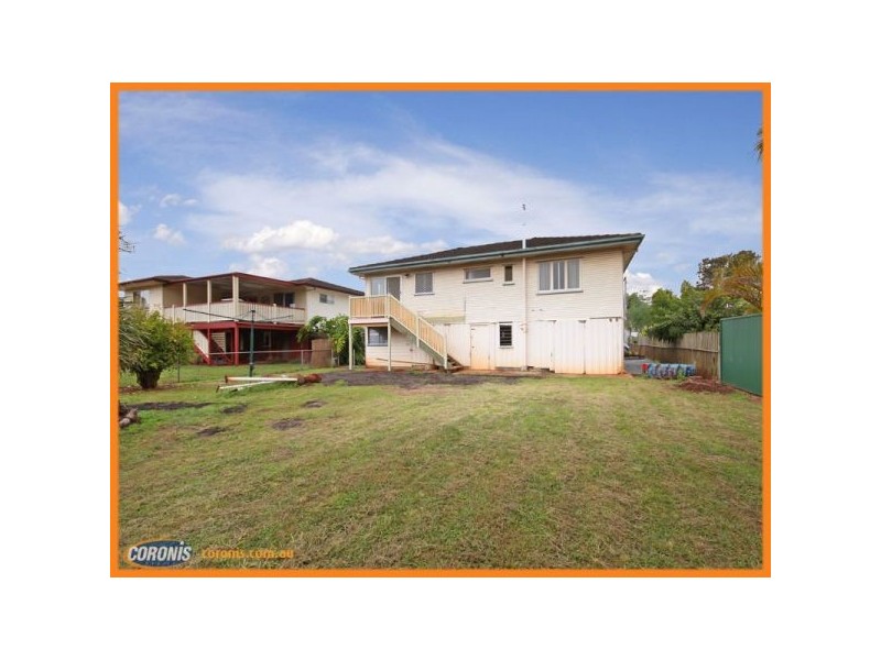 18 Plateau Parade, Bray Park QLD 4500