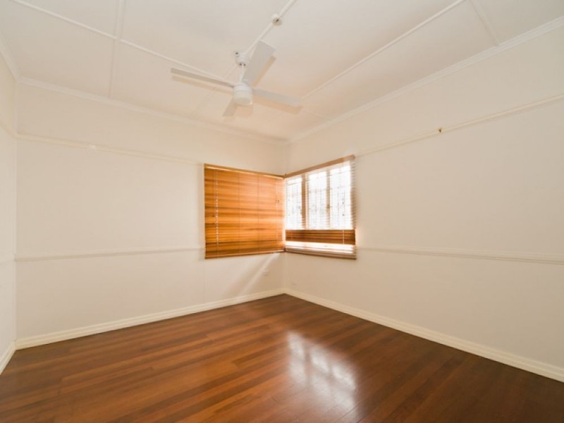 46 Downes Street, Tarragindi QLD 4121