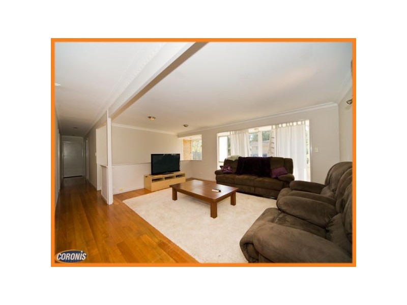 17 Algona Street, Holland Park West QLD 4121