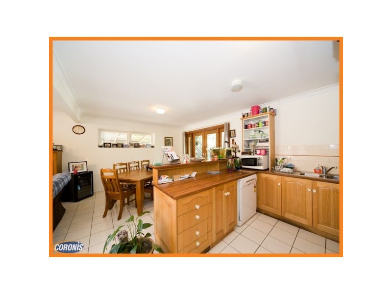 17 Algona Street, Holland Park West QLD 4121