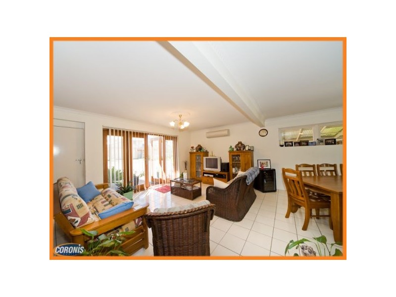 17 Algona Street, Holland Park West QLD 4121