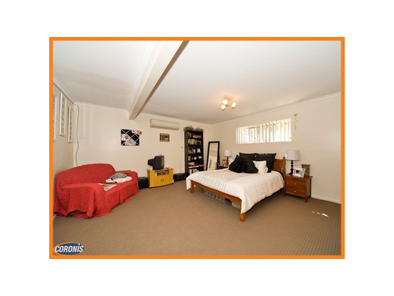 17 Algona Street, Holland Park West QLD 4121