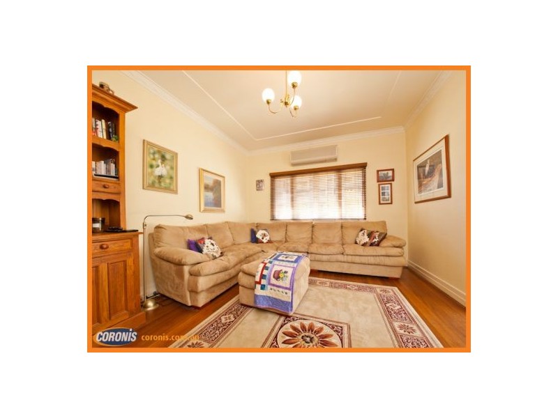 4 Goring Street, Coorparoo QLD 4151