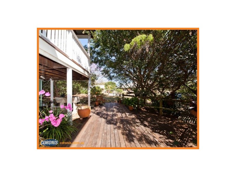 4 Goring Street, Coorparoo QLD 4151