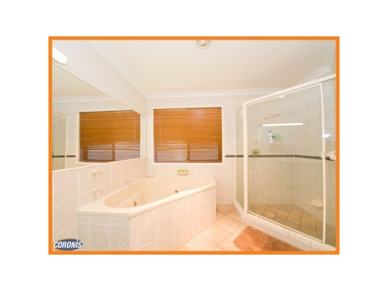 113 Cribb Road, Carindale QLD 4152