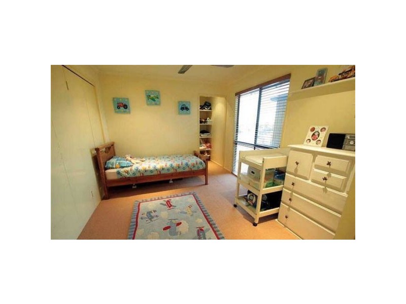 10 Medeo Court, Eatons Hill QLD 4037