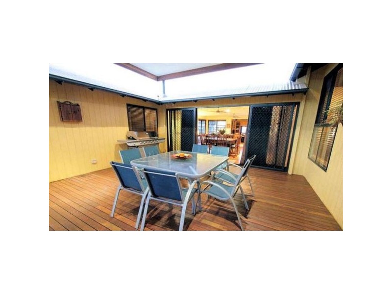 10 Medeo Court, Eatons Hill QLD 4037