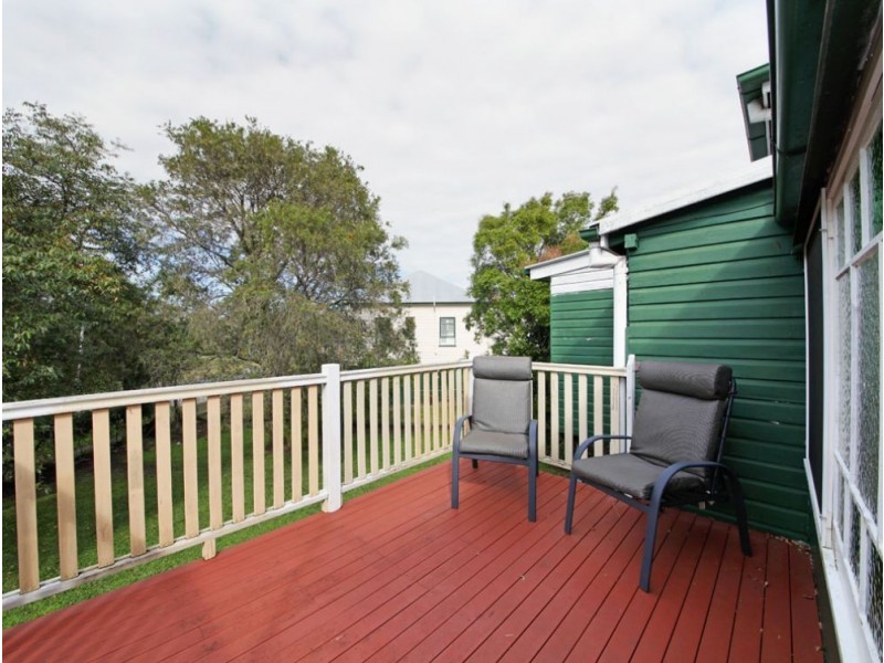 62 Deagon Street, Sandgate QLD 4017