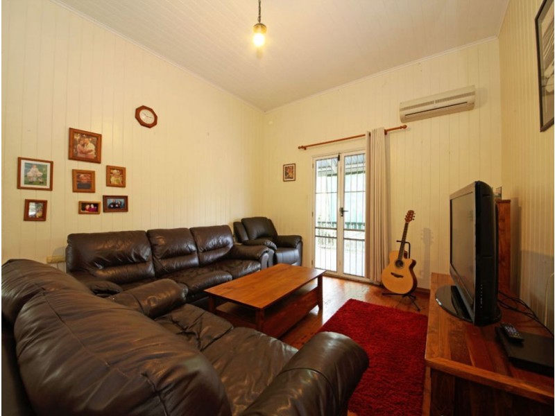 62 Deagon Street, Sandgate QLD 4017