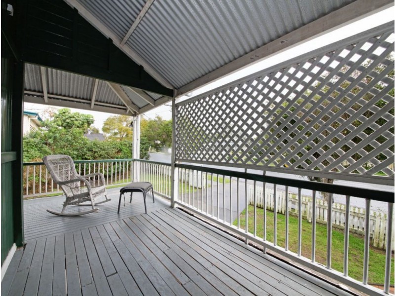 62 Deagon Street, Sandgate QLD 4017