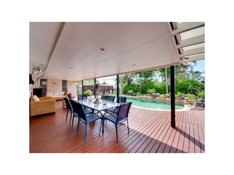 25 Pamela Drive, Bray Park QLD 4500