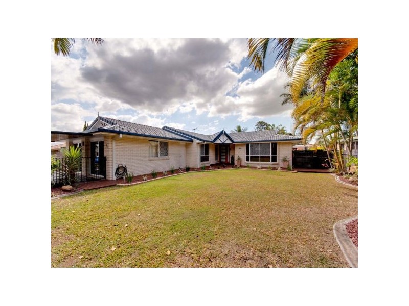 25 Pamela Drive, Bray Park QLD 4500