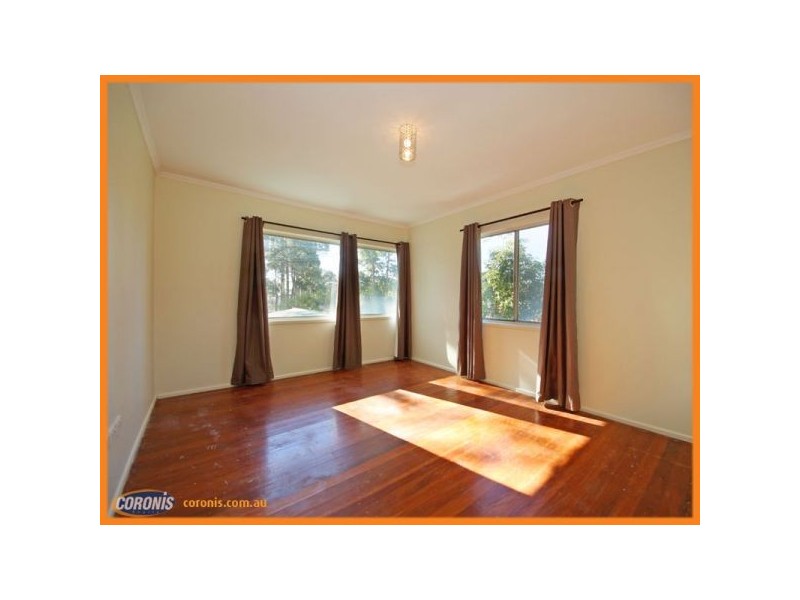 27 Storey Road, Kallangur QLD 4503