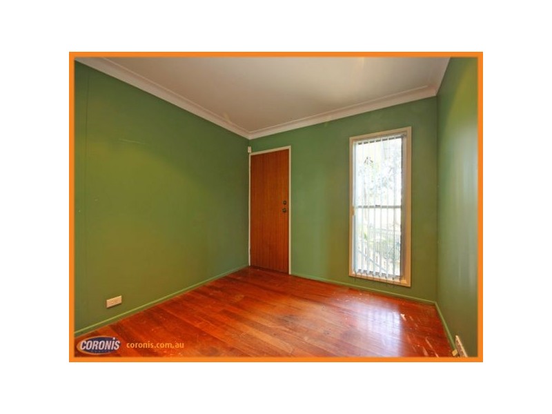 27 Storey Road, Kallangur QLD 4503