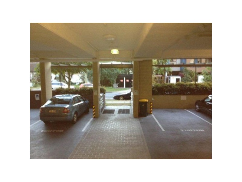 8/45 Playfield Street, Chermside QLD 4032
