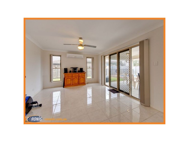 11 Gillam Crescent, Bray Park QLD 4500