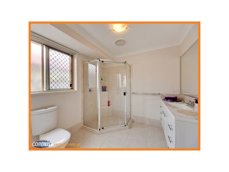 11 Gillam Crescent, Bray Park QLD 4500