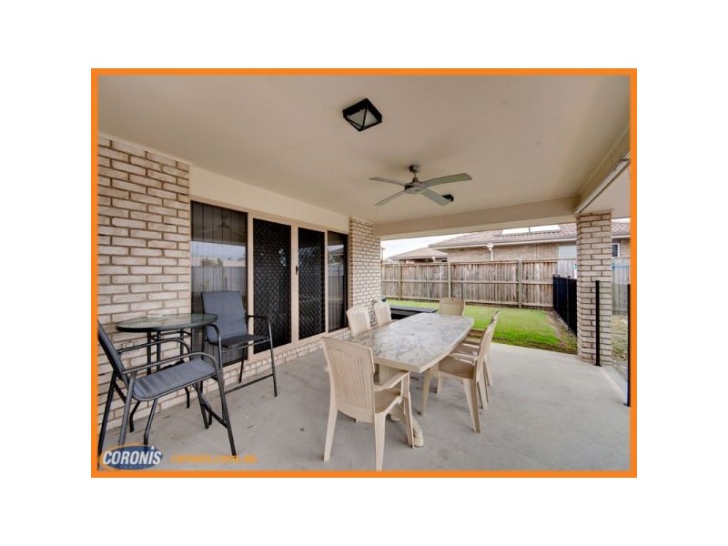 11 Gillam Crescent, Bray Park QLD 4500