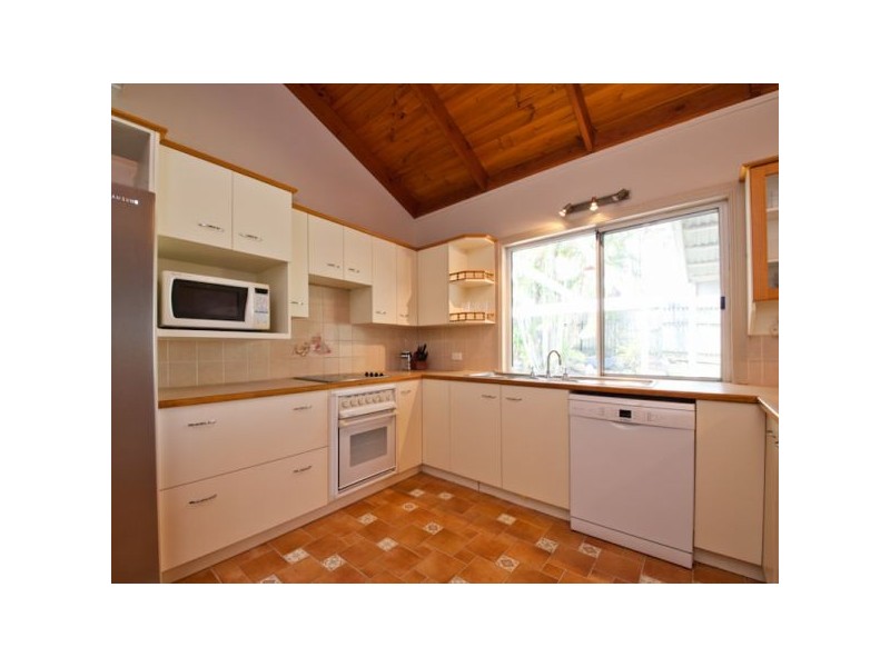 17 Vaucluse Crescent, Petrie QLD 4502