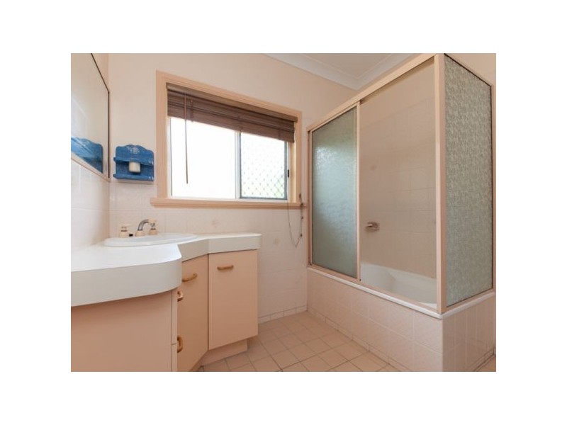 17 Vaucluse Crescent, Petrie QLD 4502