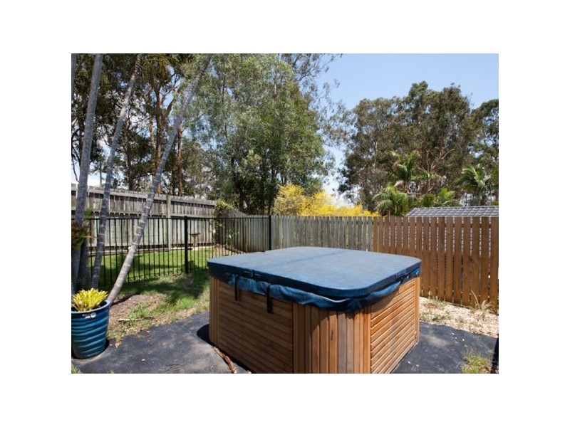 17 Vaucluse Crescent, Petrie QLD 4502