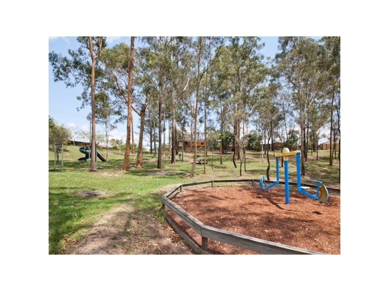 17 Vaucluse Crescent, Petrie QLD 4502