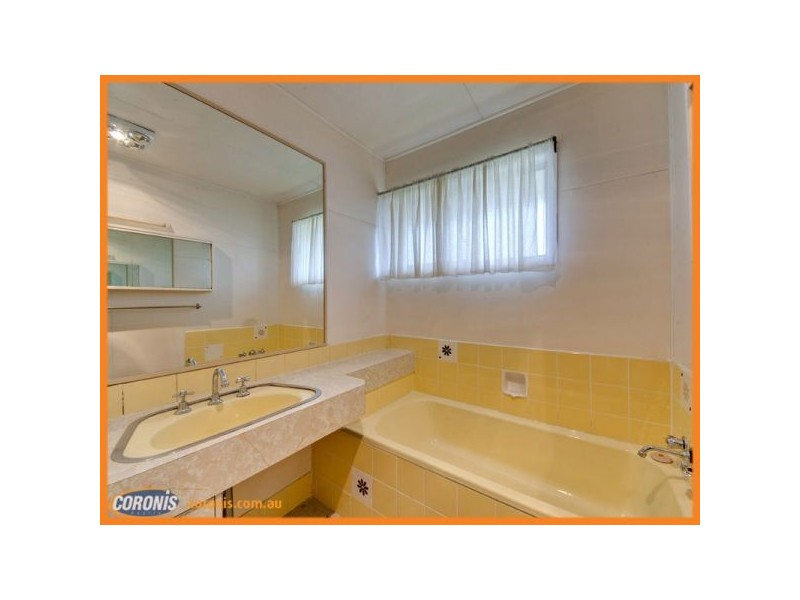 15 Norman Avenue, Wooloowin QLD 4030