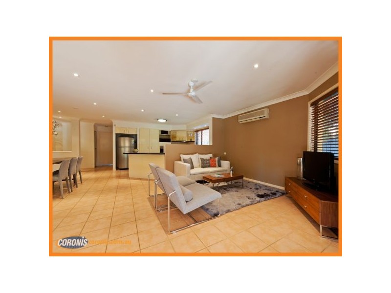 75 Lake Eyre Crescent, Parkinson QLD 4115