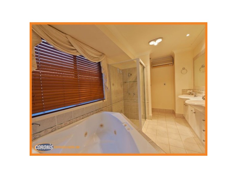 75 Lake Eyre Crescent, Parkinson QLD 4115