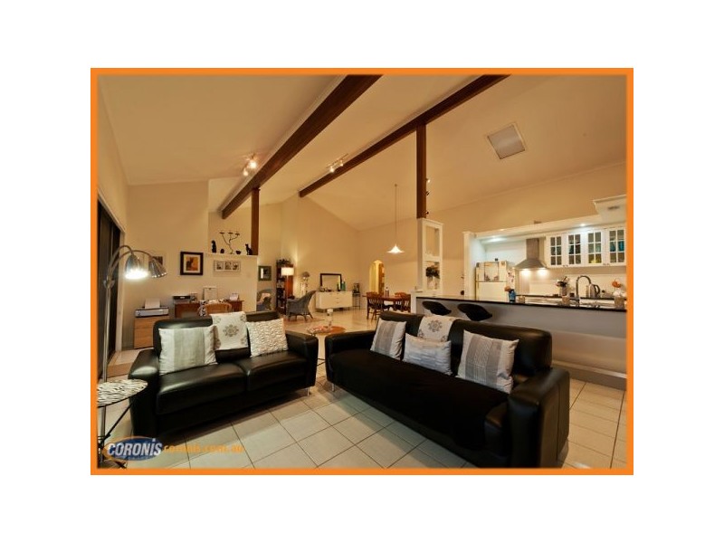 11 Rani Close, Mount Ommaney QLD 4074